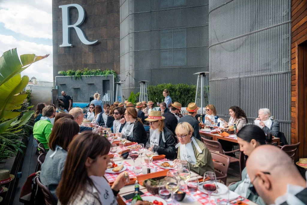 Restaurant photo by Keig Studio